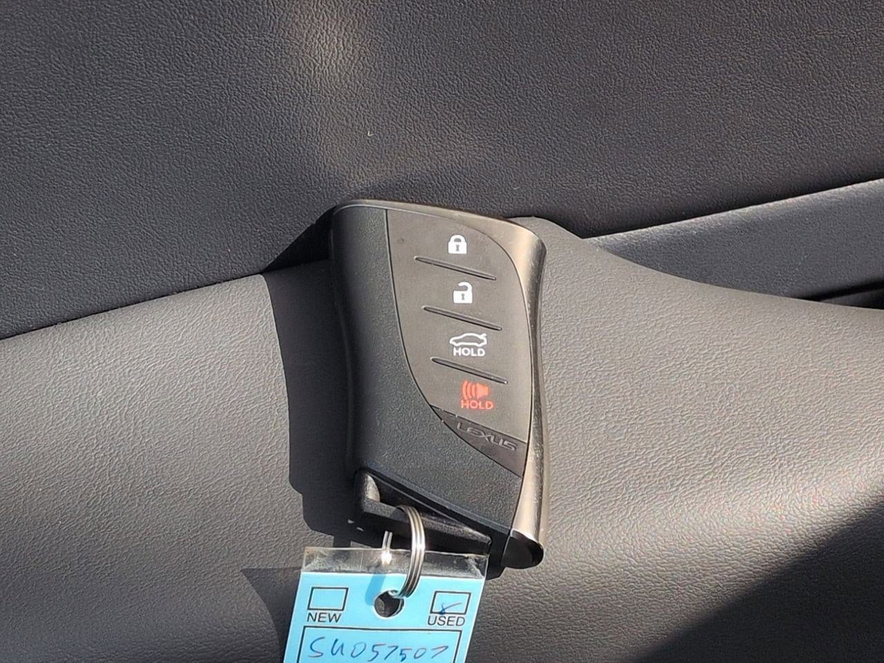Thumbnail: 2025 Lexus ES - 38