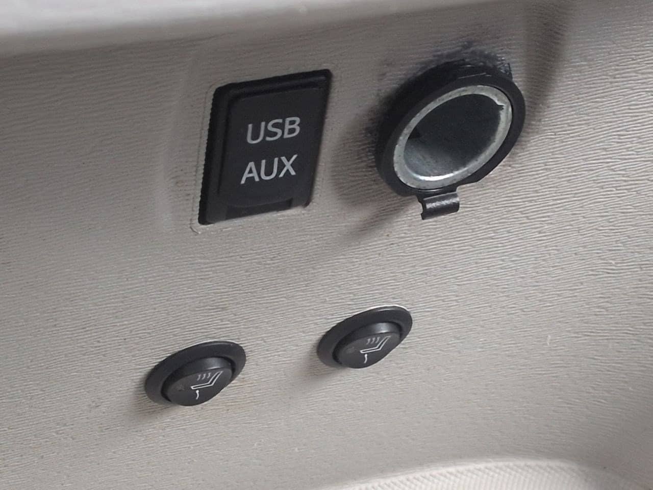 Thumbnail: 2011 Toyota Sienna - 29