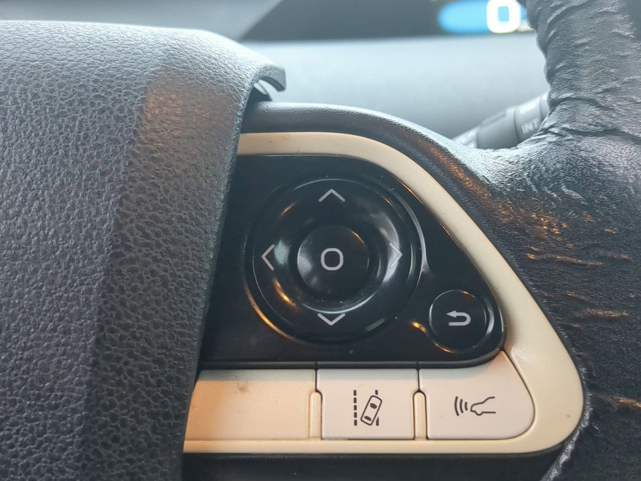 Thumbnail: 2016 Toyota Prius - 24