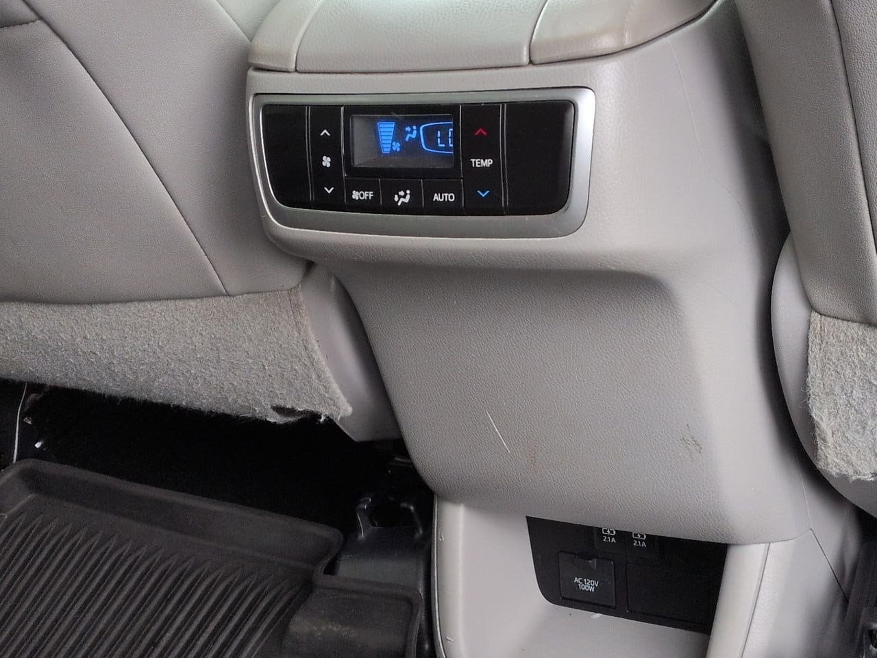 Thumbnail: 2017 Toyota Highlander - 23
