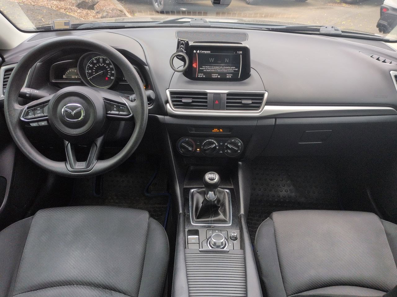 Thumbnail: 2017 Mazda Mazda3 - 16