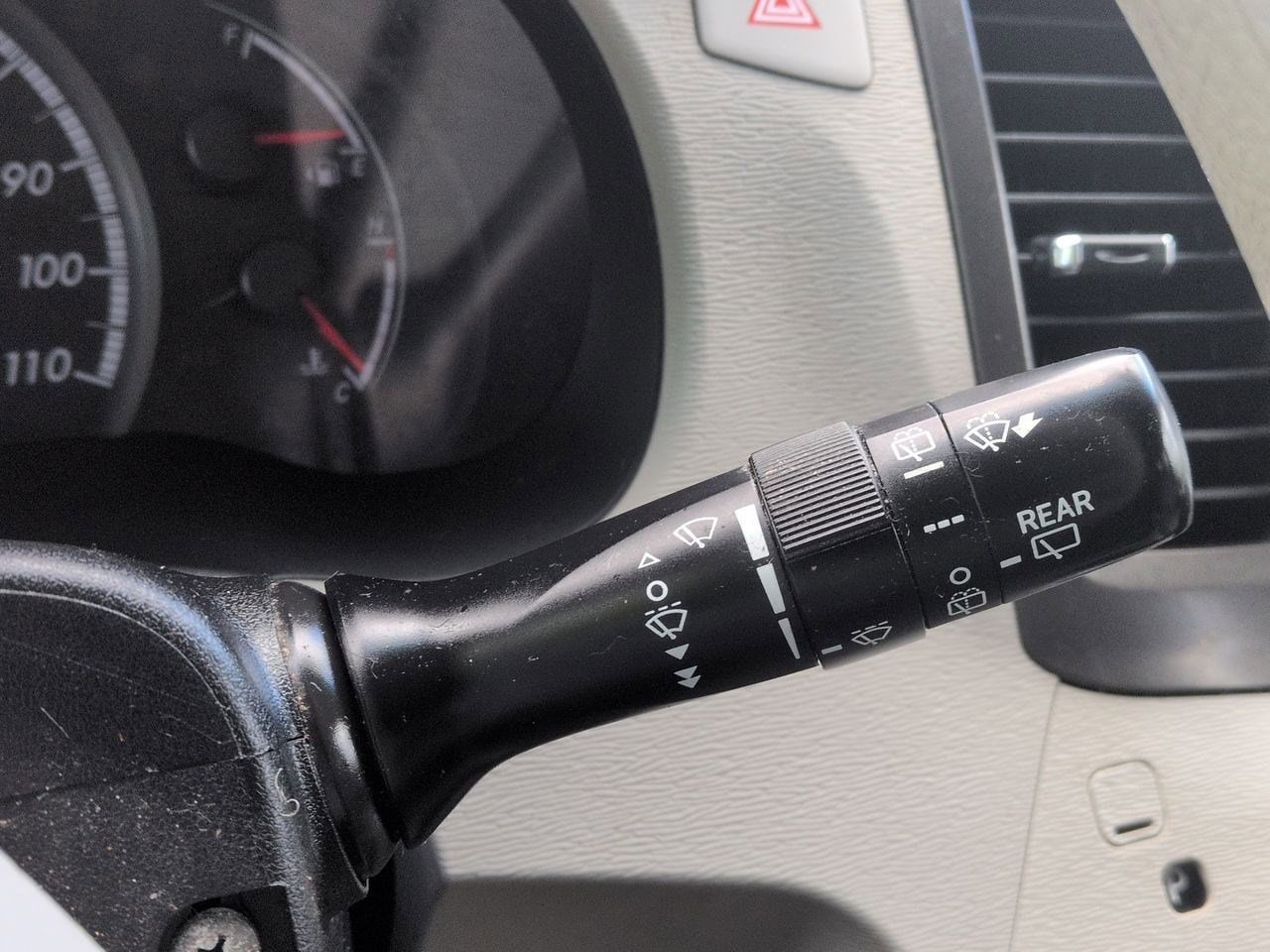 Thumbnail: 2011 Toyota Sienna - 24