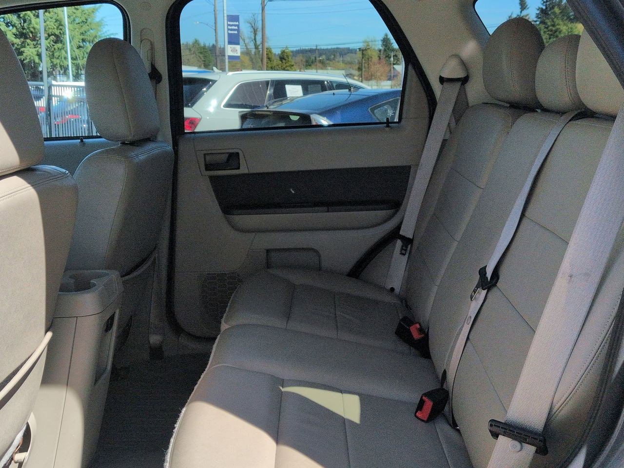 Thumbnail: 2011 Ford Escape - 21