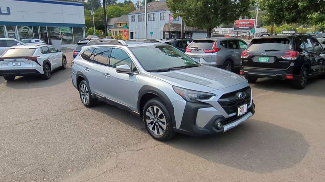 2024 Subaru Outback Touring XT photo 2