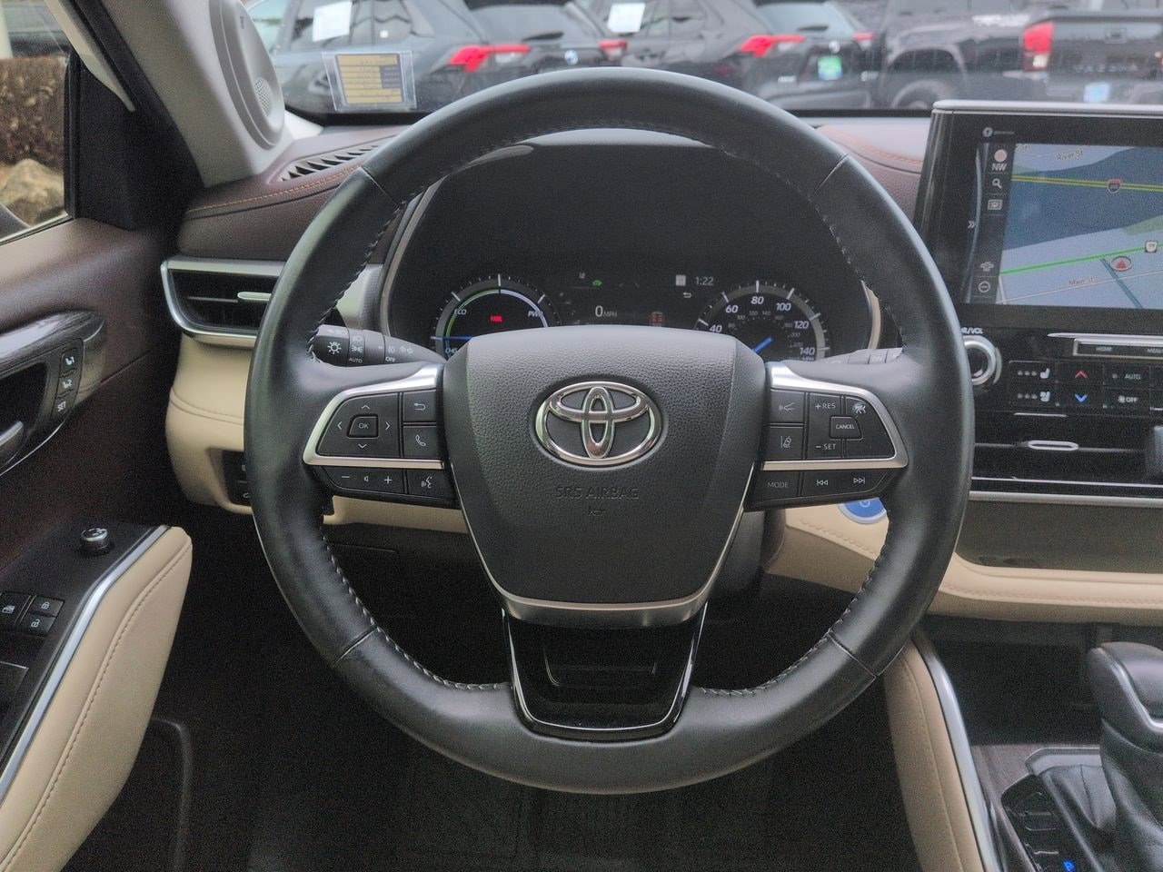 Thumbnail: 2020 Toyota Highlander - 24