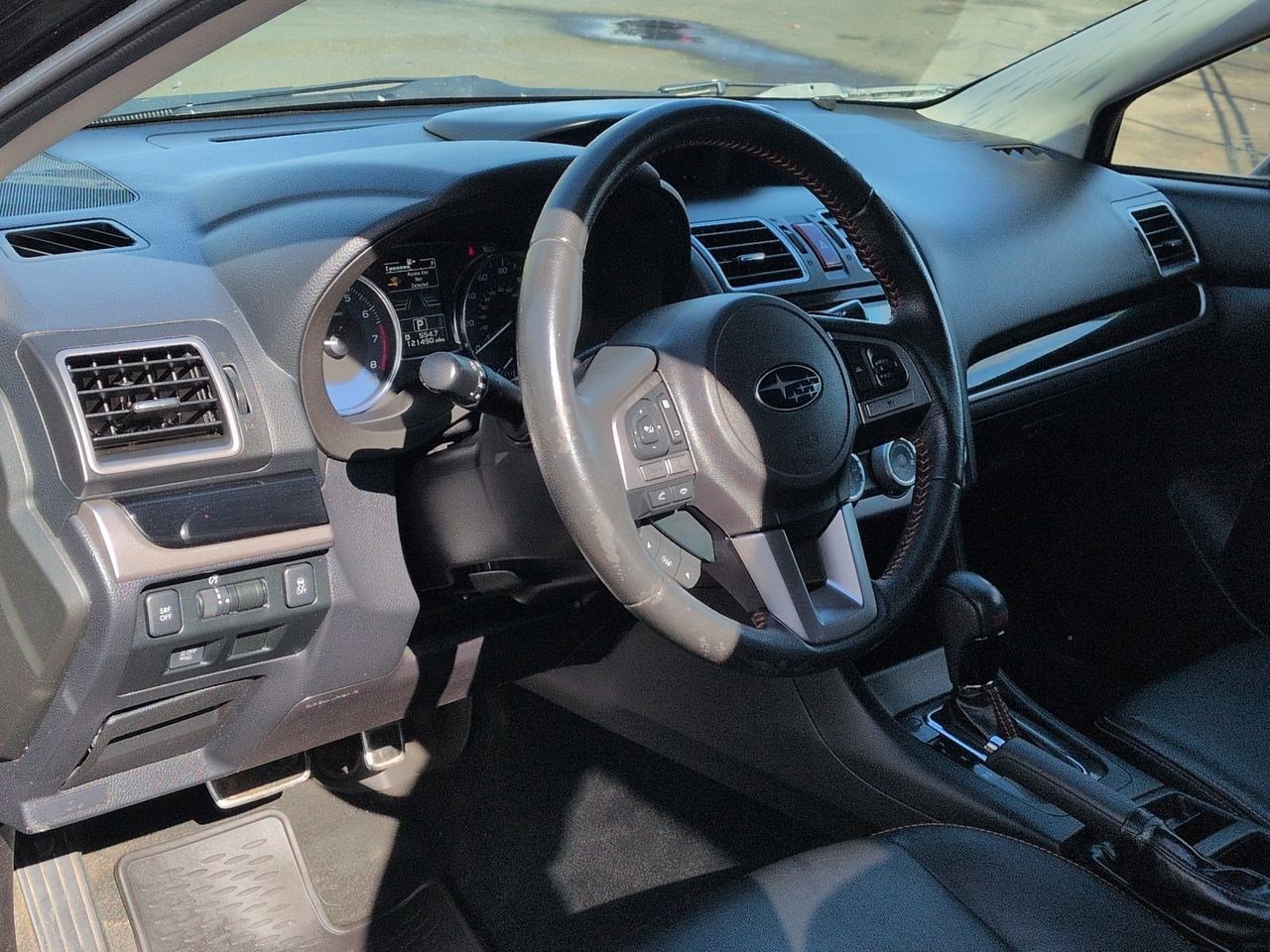 Thumbnail: 2017 Subaru Crosstrek - 10