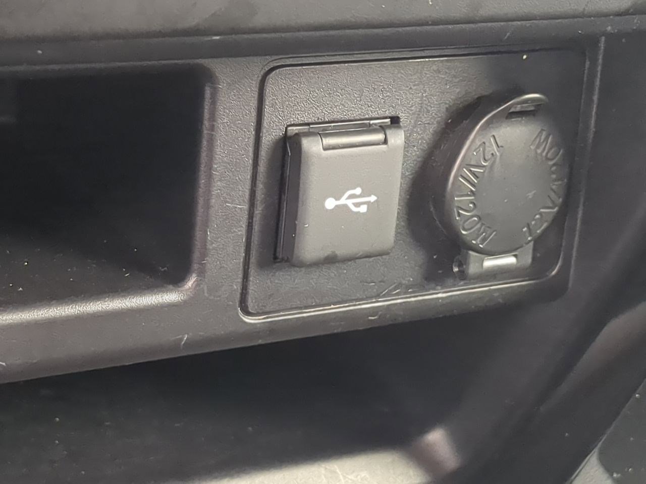 Thumbnail: 2023 Toyota 4Runner - 32