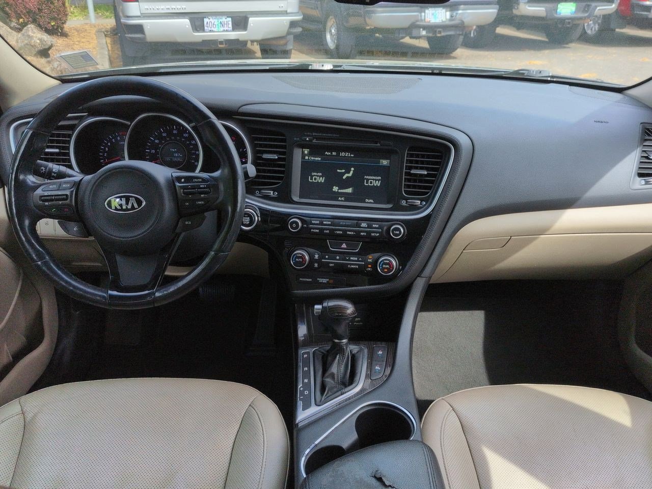 Thumbnail: 2015 Kia Optima - 16