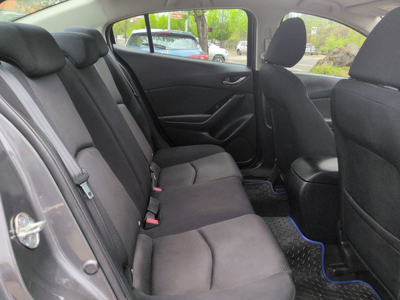 Thumbnail: 2017 Mazda Mazda3 - 20