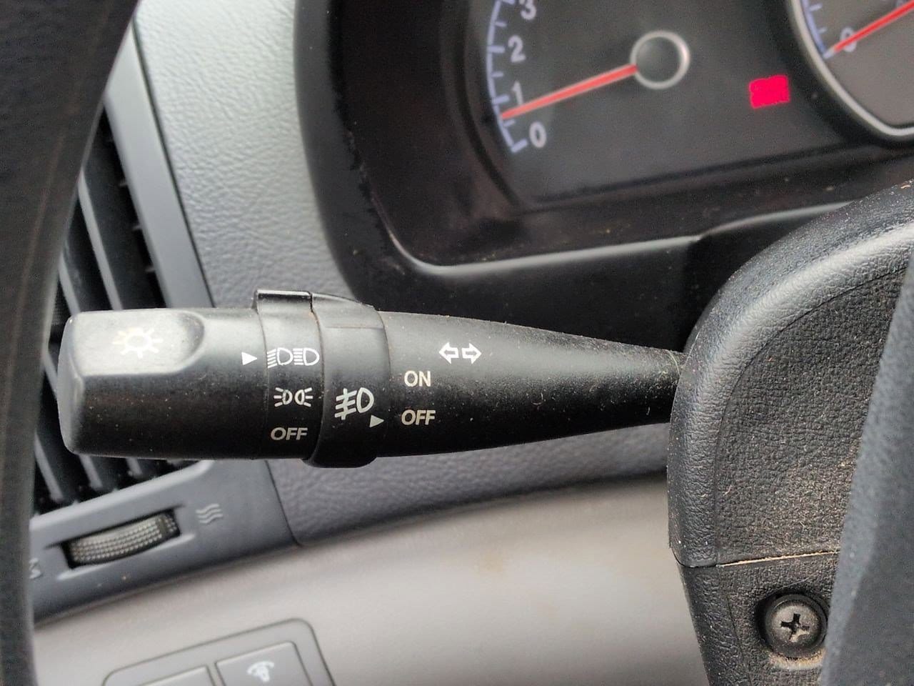 Thumbnail: 2009 Hyundai Elantra - 26