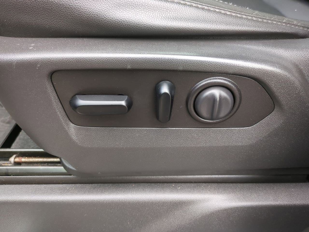 Thumbnail: 2020 Chevrolet Silverado 1500 - 26