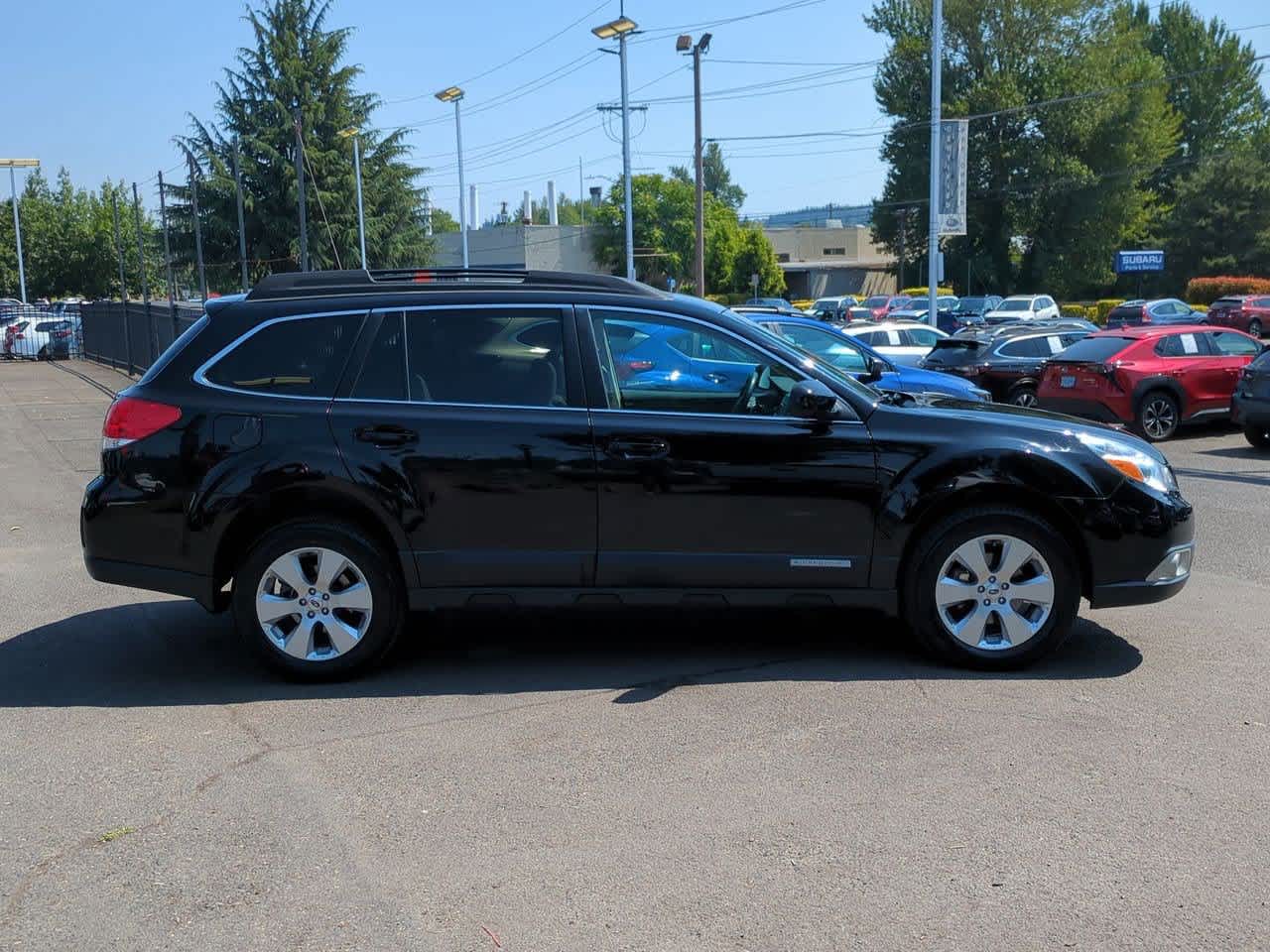 2012 Subaru Outback 2.5i Limited 9