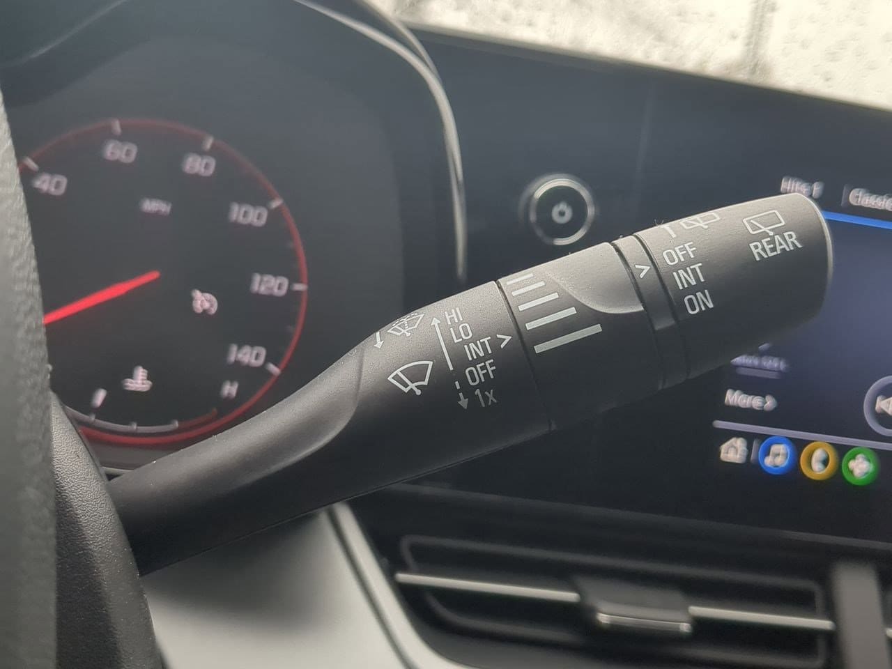 Thumbnail: 2024 Chevrolet Trax - 25