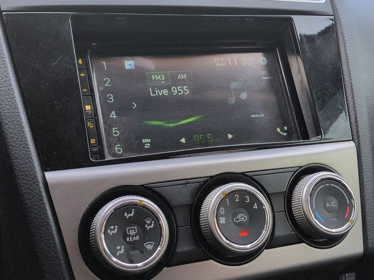 Thumbnail: 2017 Subaru Crosstrek - 30