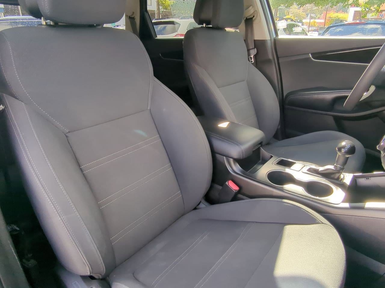 Thumbnail: 2016 Kia Sorento - 21