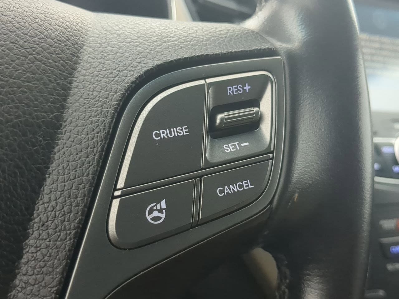 Thumbnail: 2014 Hyundai Santa Fe - 25