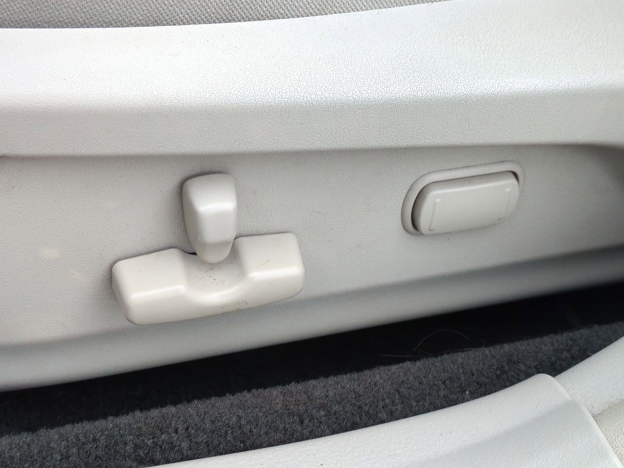Thumbnail: 2012 Subaru Outback - 18