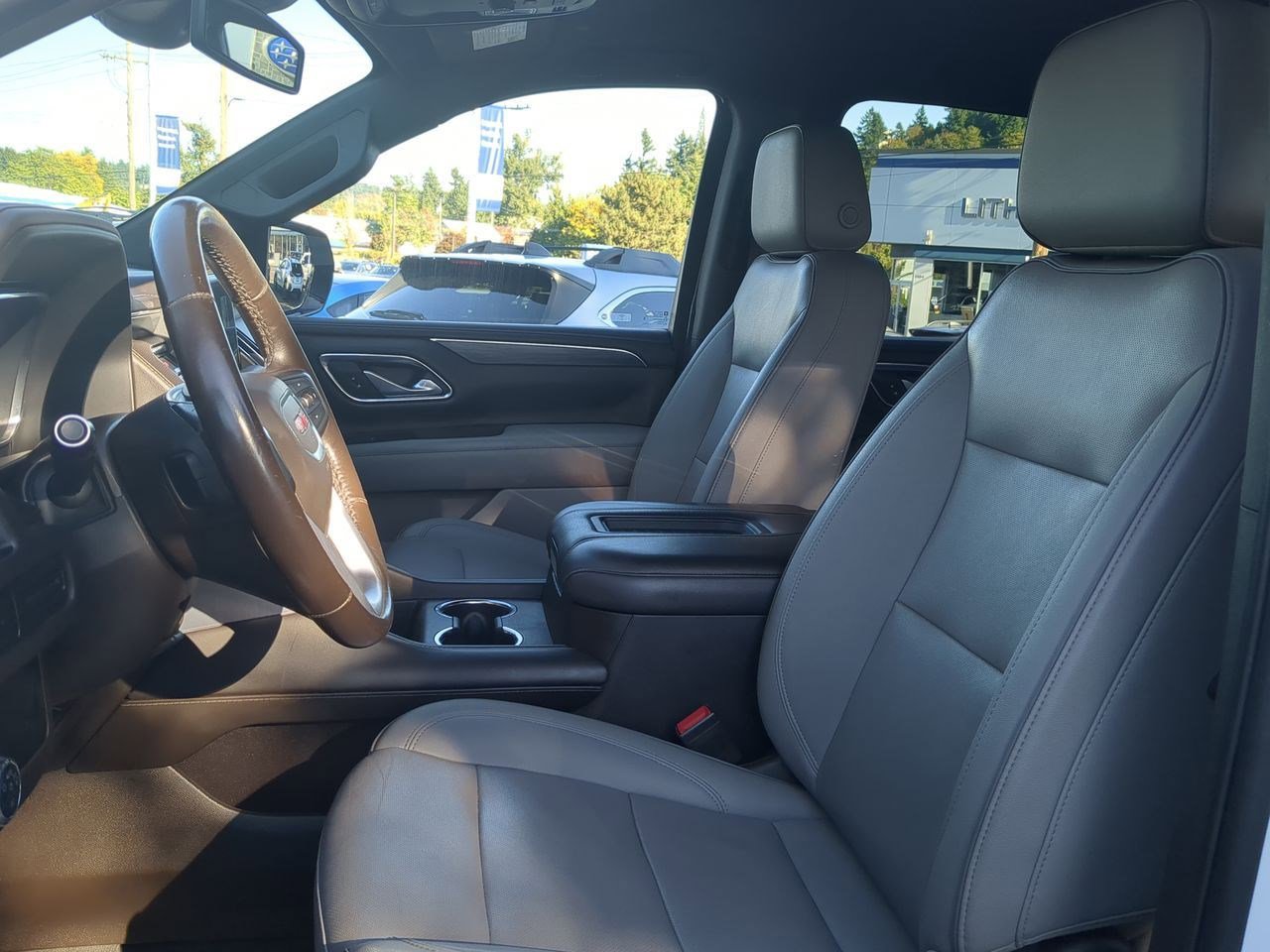 Thumbnail: 2023 GMC Yukon XL - 17