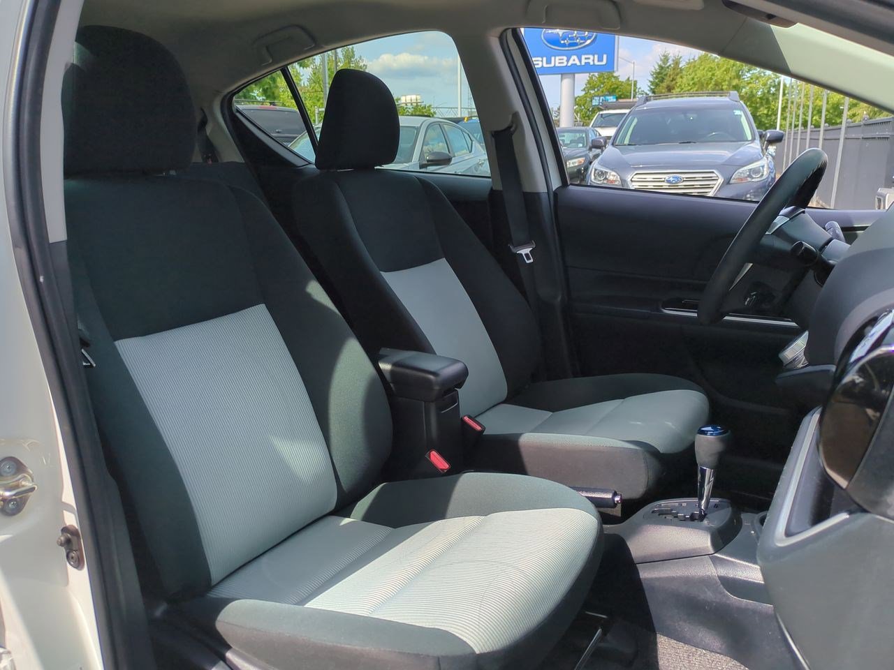 Thumbnail: 2016 Toyota Prius c - 21