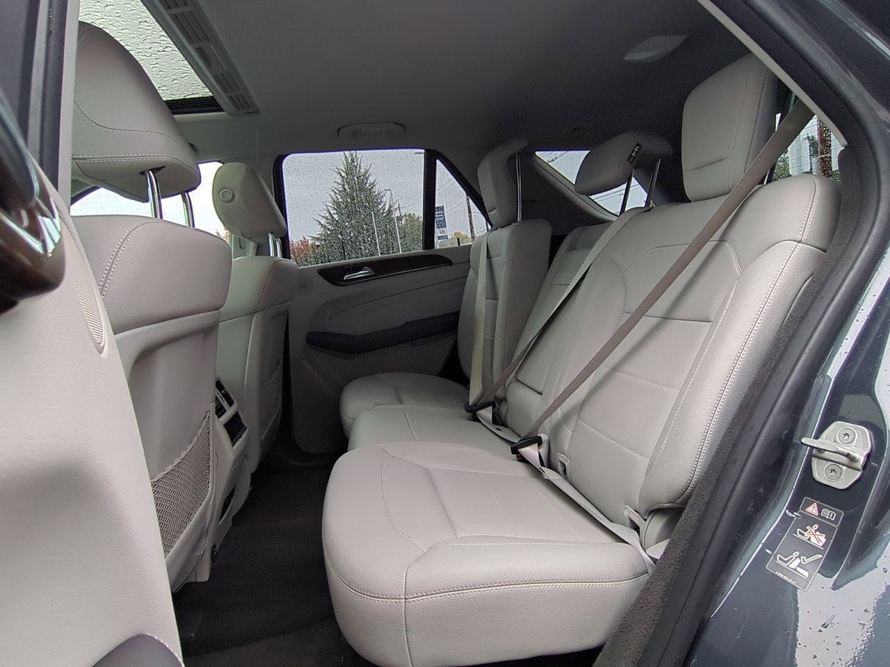 Thumbnail: 2012 Mercedes-Benz M-Class - 21