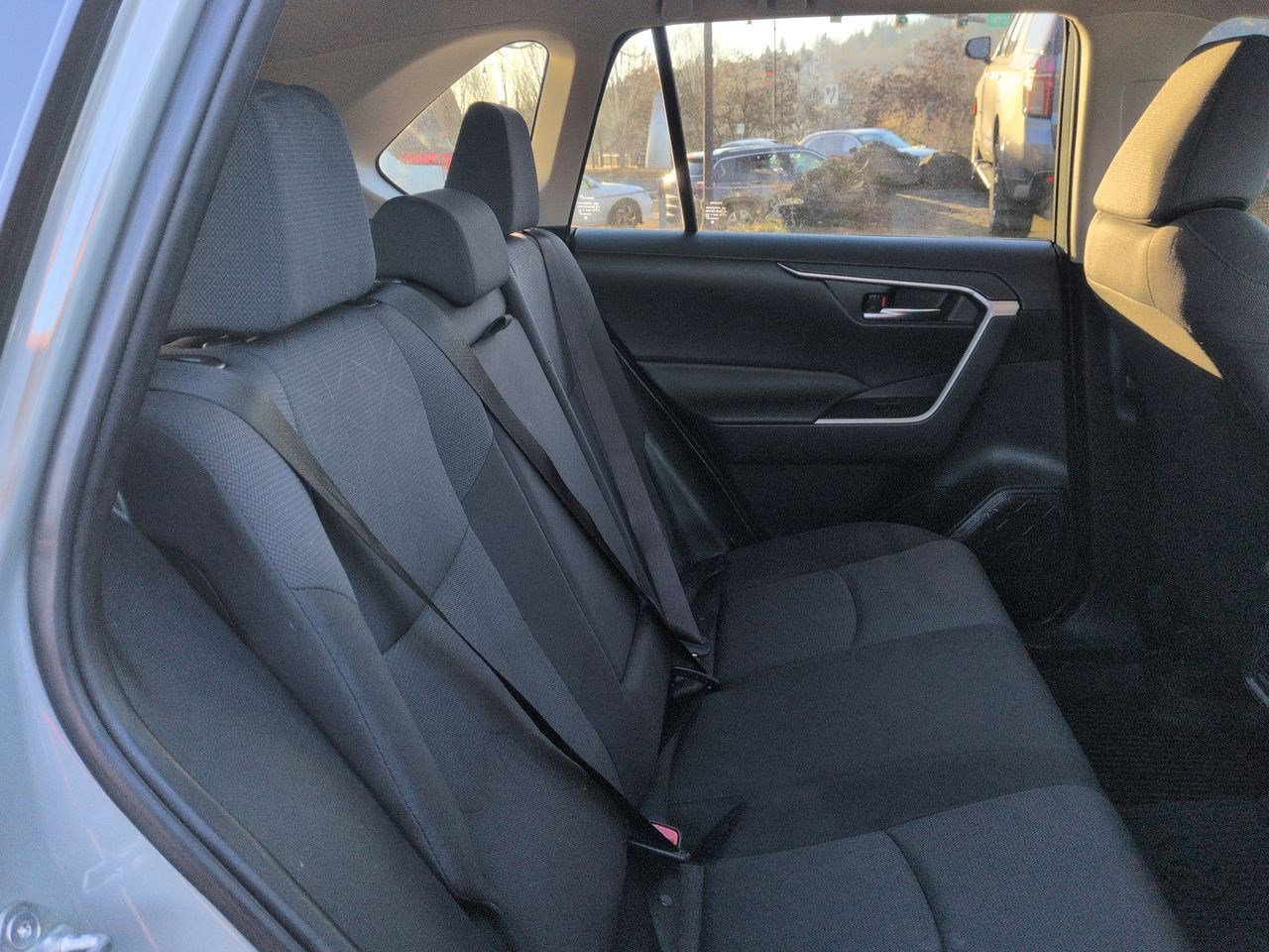 Thumbnail: 2022 Toyota RAV4 - 21