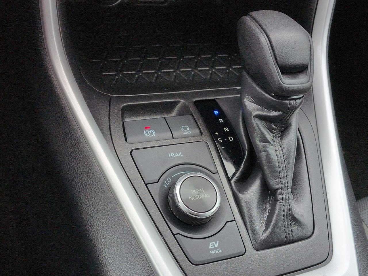 Thumbnail: 2024 Toyota RAV4 - 33