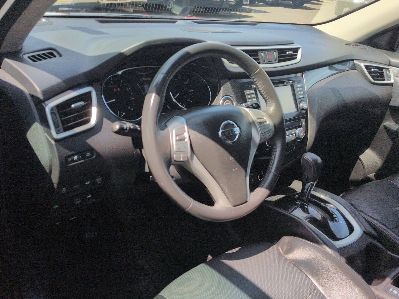 Thumbnail: 2015 Nissan Rogue - 10