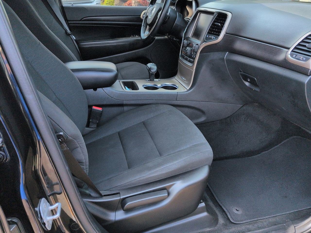 Thumbnail: 2014 Jeep Grand Cherokee - 29