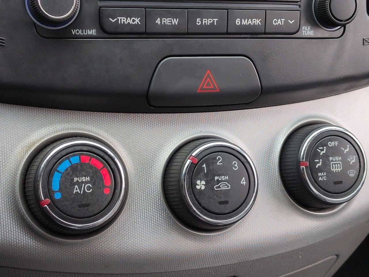 Thumbnail: 2009 Hyundai Elantra - 29
