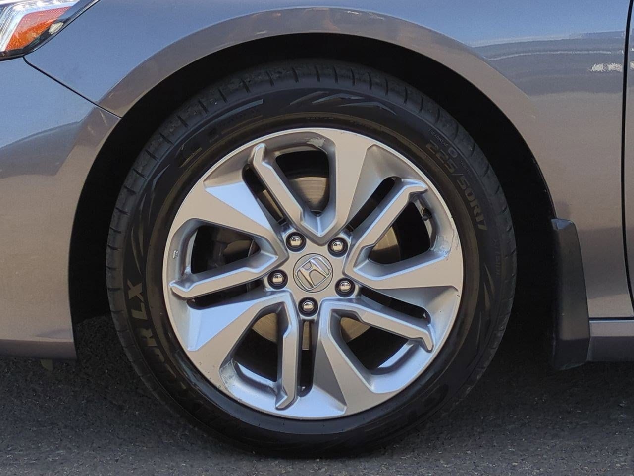 2020 Honda Accord LX 13