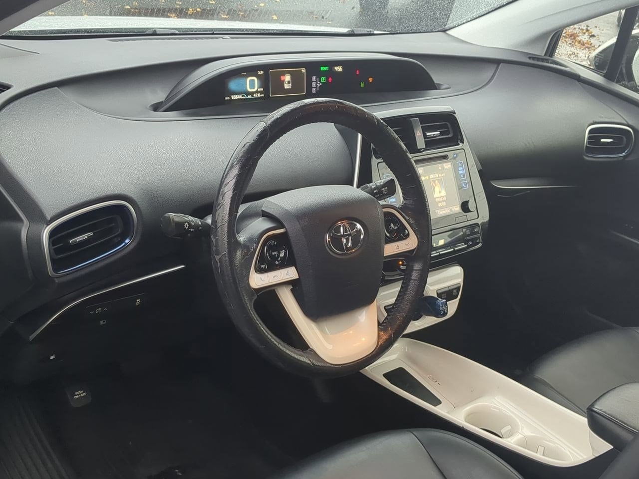 Thumbnail: 2016 Toyota Prius - 10