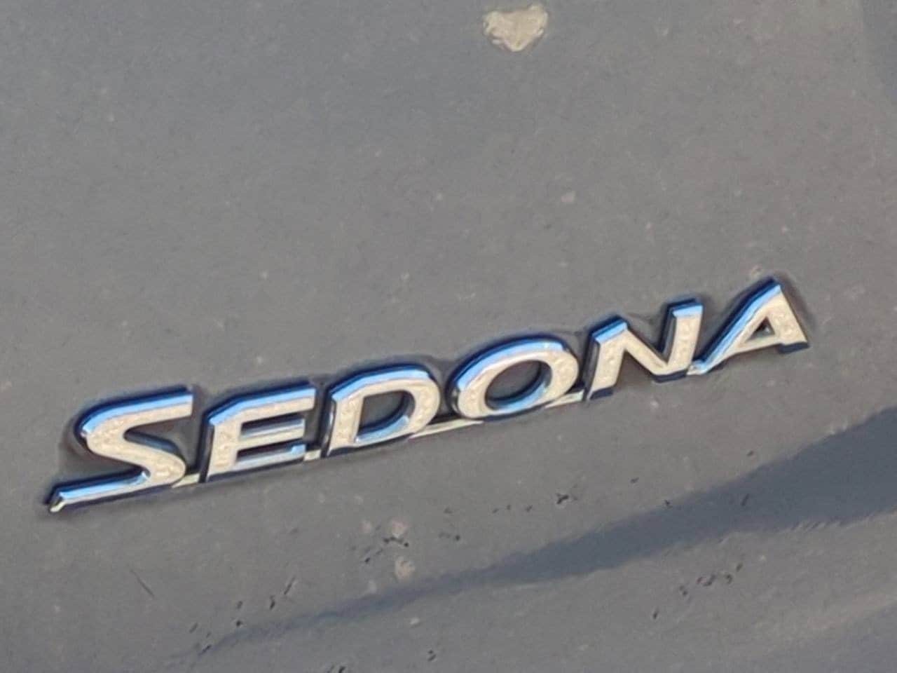 Thumbnail: 2011 Kia Sedona - 12