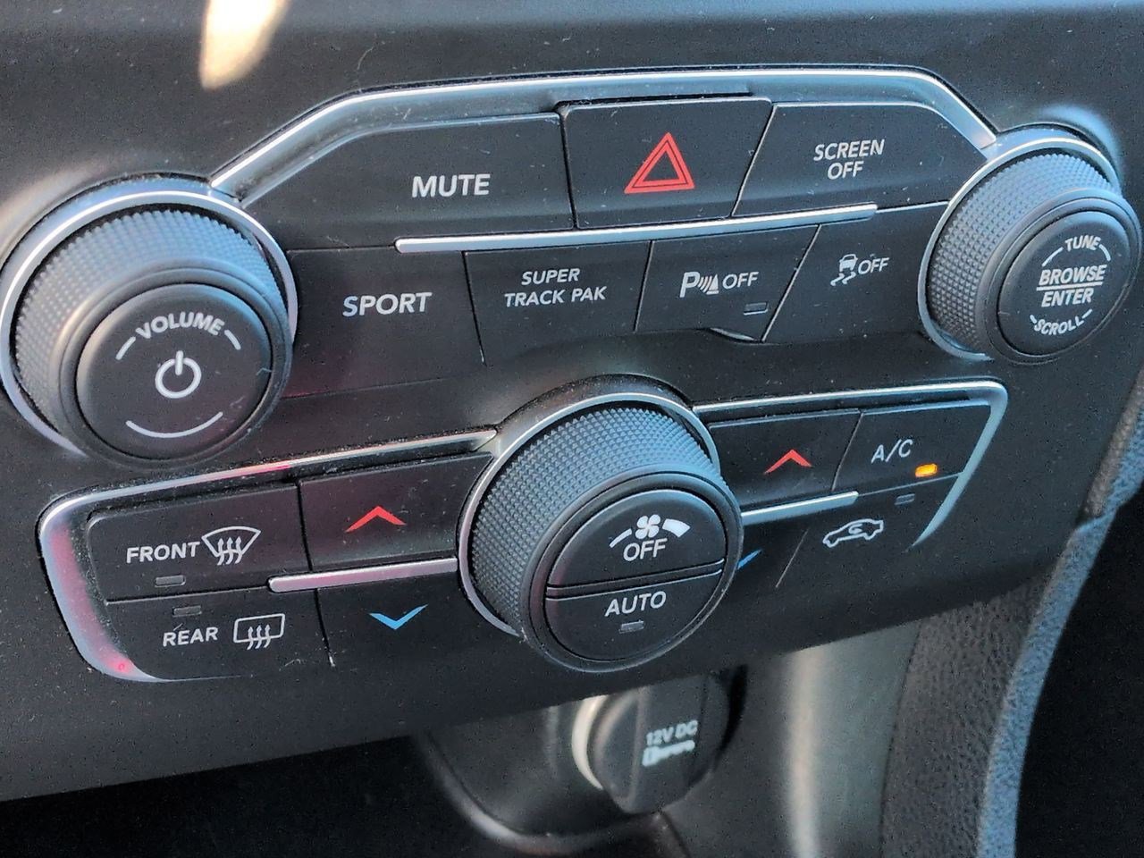 Thumbnail: 2022 Dodge Charger - 32