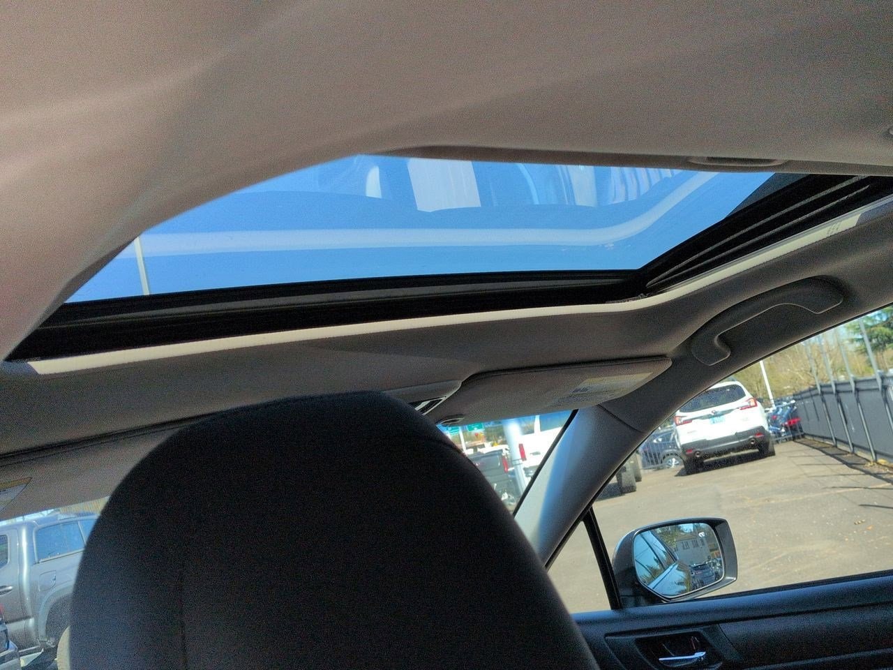 Thumbnail: 2015 Subaru Outback - 20