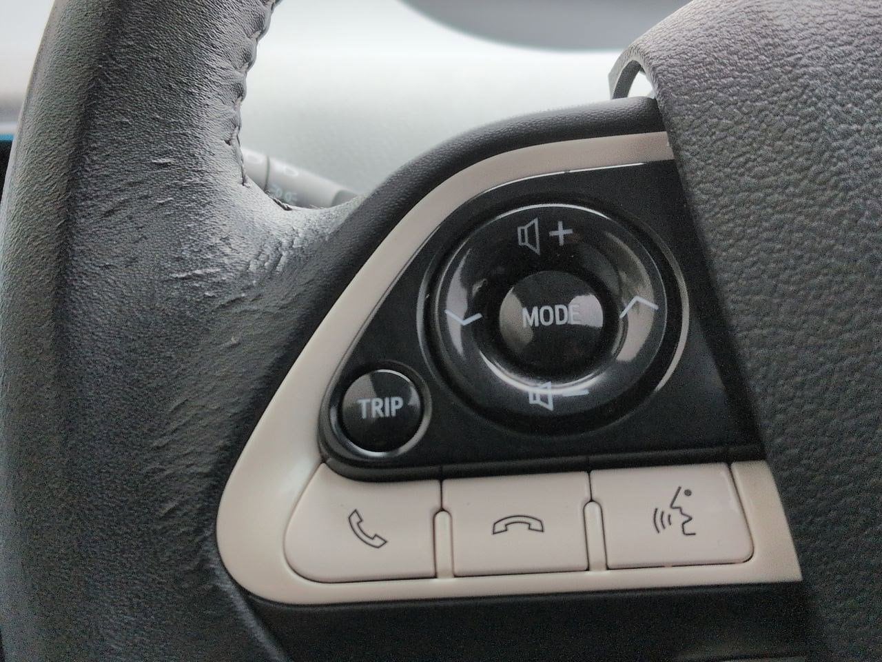 Thumbnail: 2016 Toyota Prius - 22