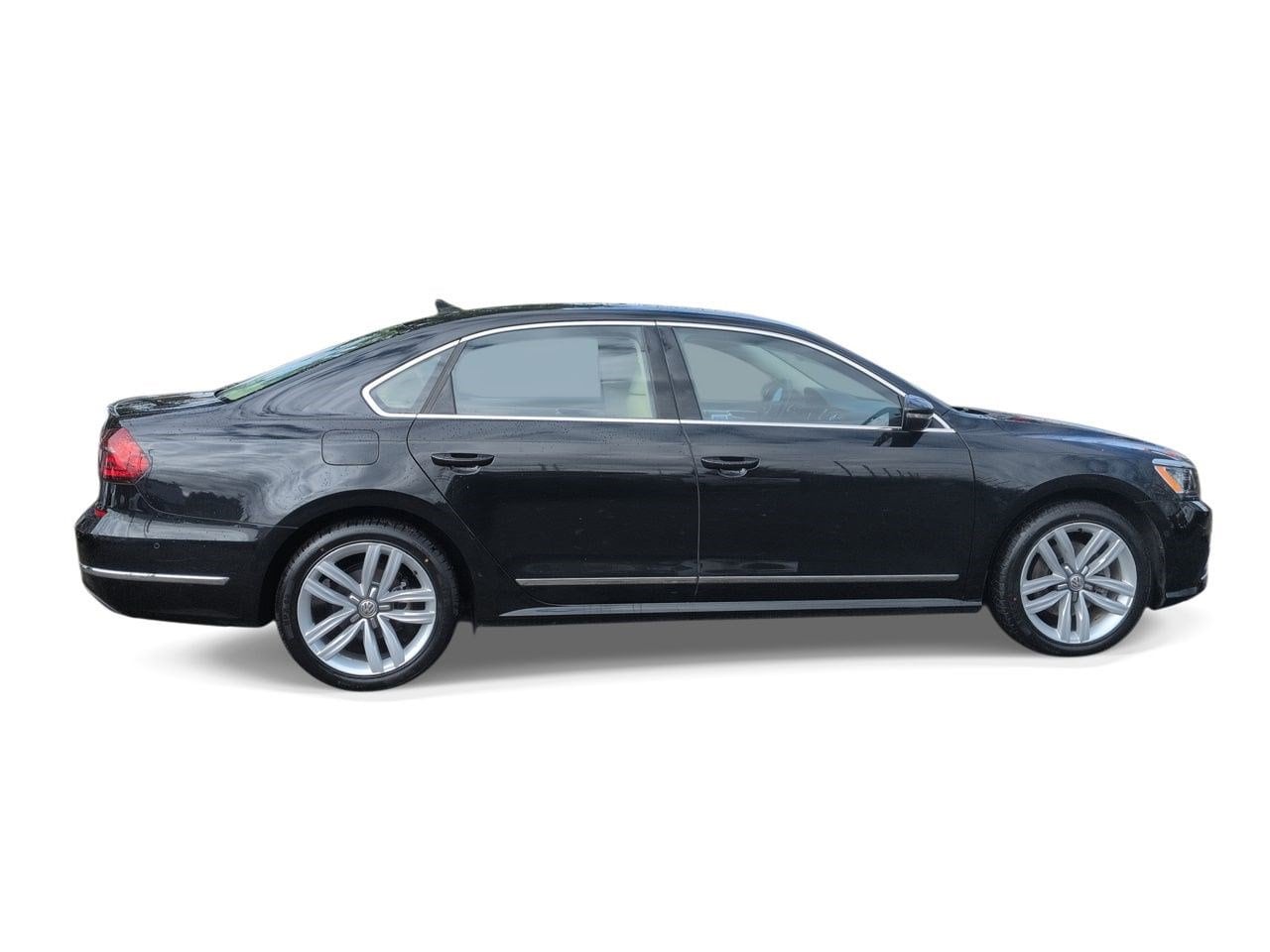 Thumbnail: 2017 Volkswagen Passat - 9