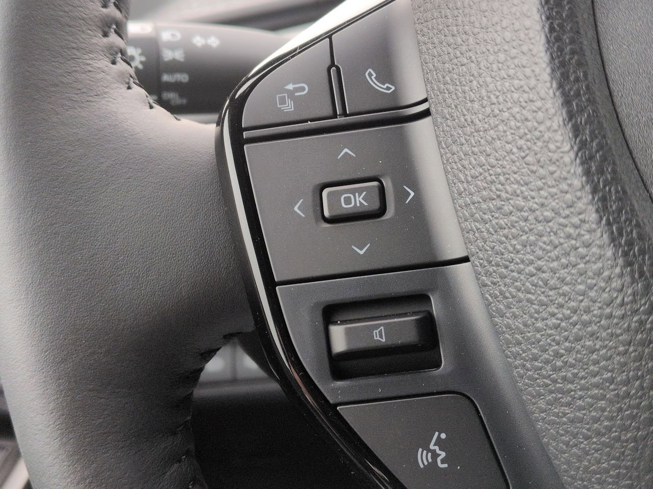 Thumbnail: 2026 Subaru Solterra - 25