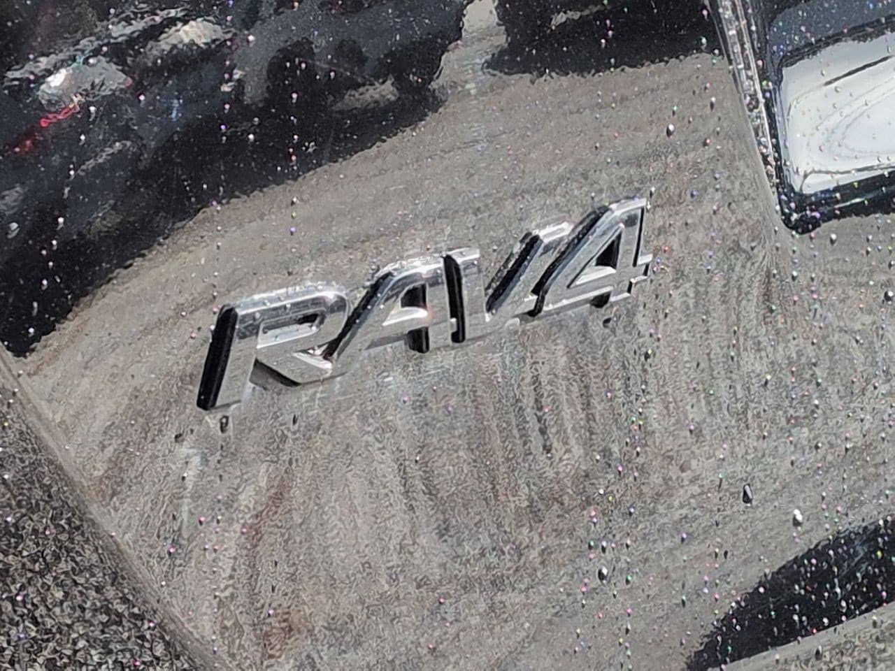 Thumbnail: 2018 Toyota RAV4 - 13