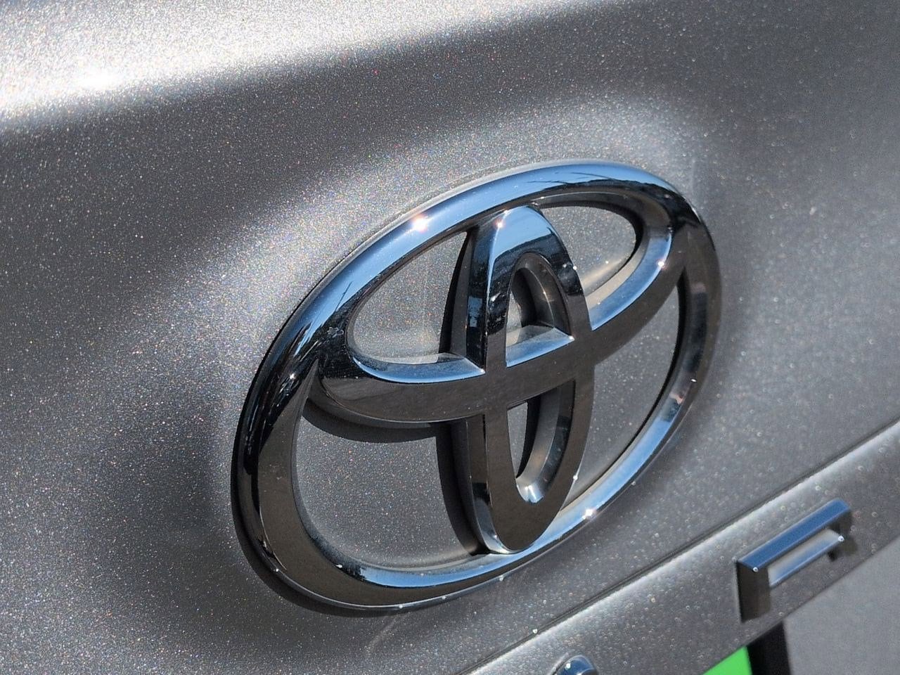 Thumbnail: 2024 Toyota Camry - 18