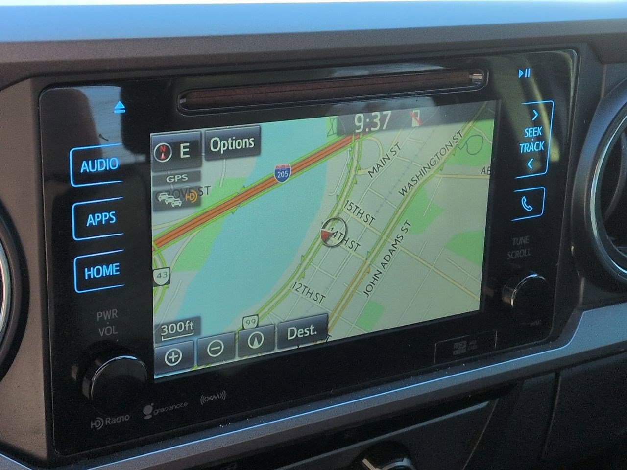 Thumbnail: 2016 Toyota Tacoma - 28