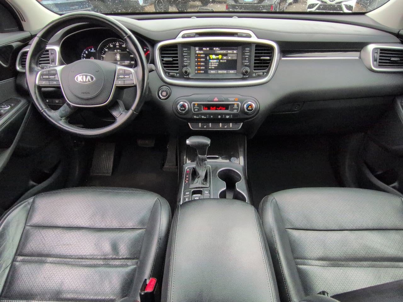 Thumbnail: 2019 Kia Sorento - 16