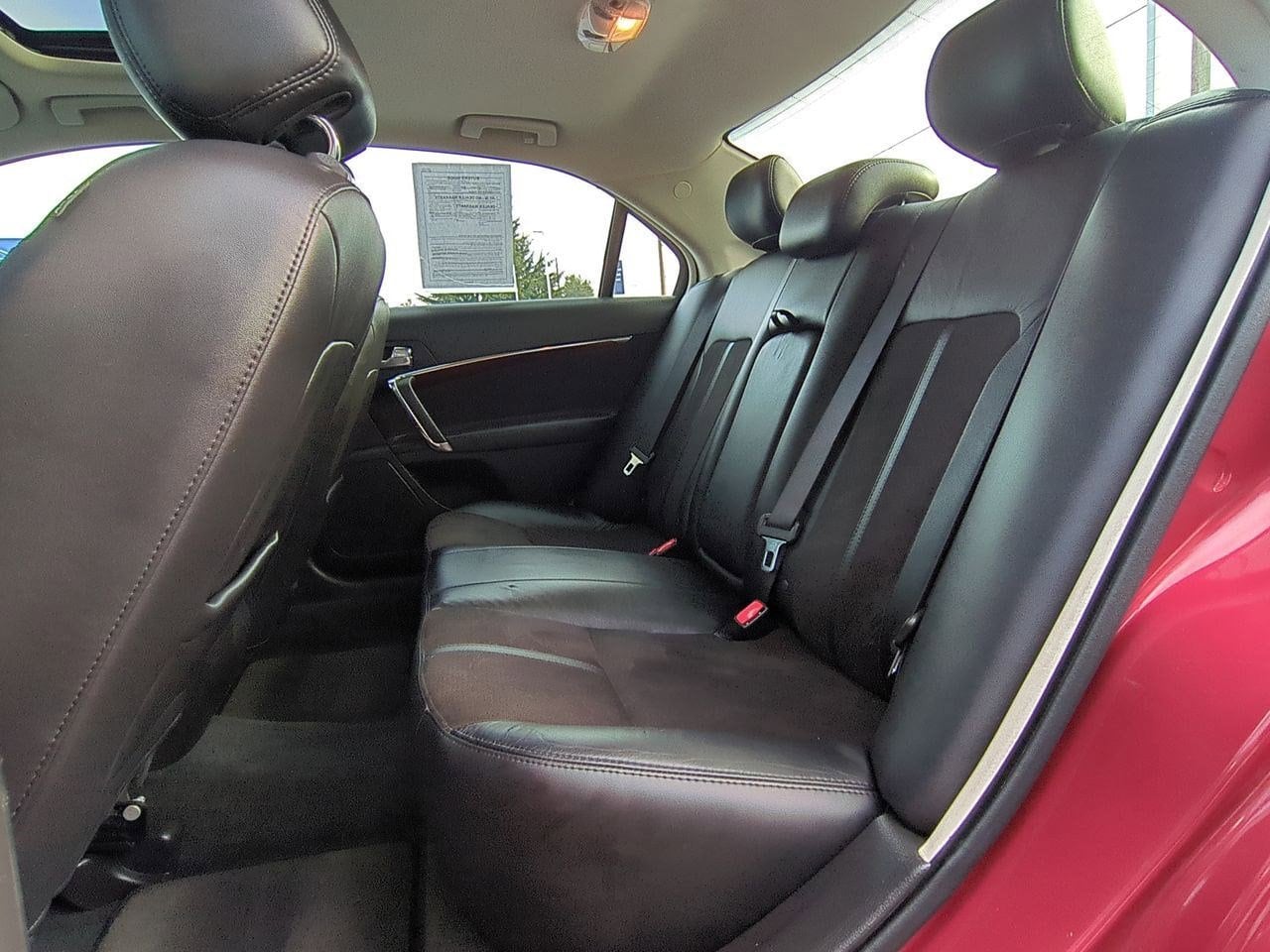 Thumbnail: 2012 Lincoln MKZ - 21