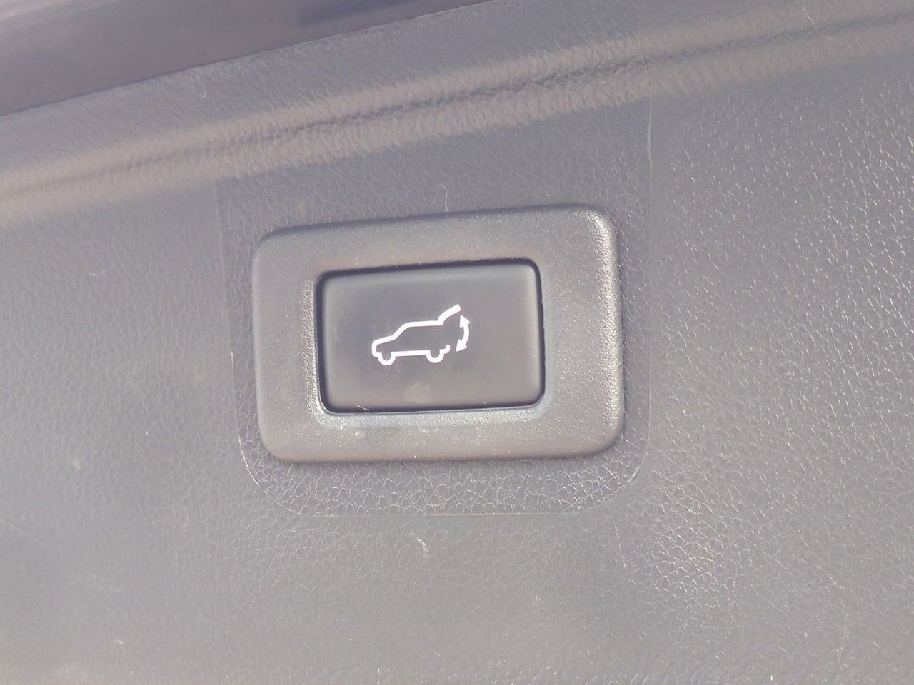 Thumbnail: 2016 Subaru Outback - 38