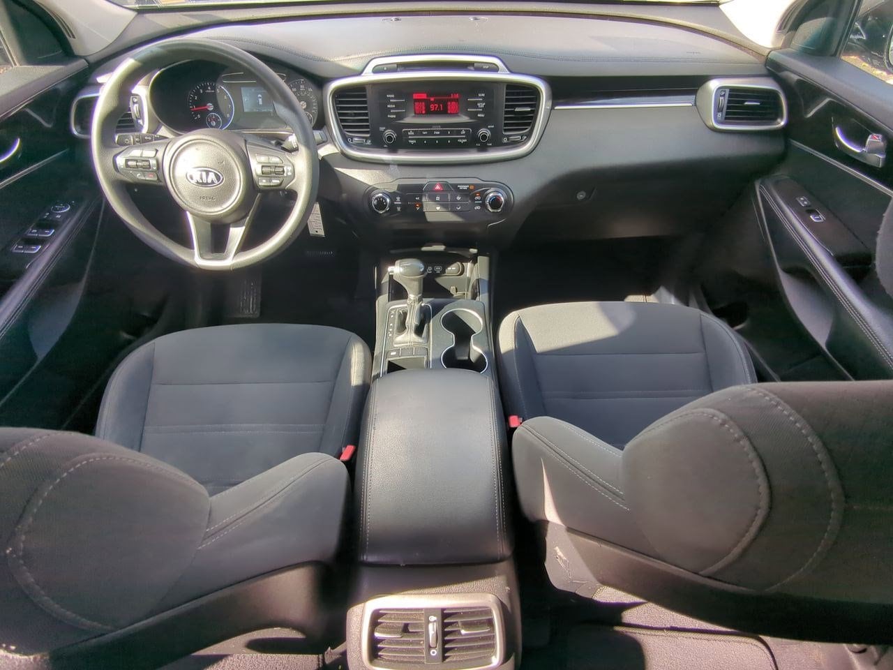 Thumbnail: 2016 Kia Sorento - 15