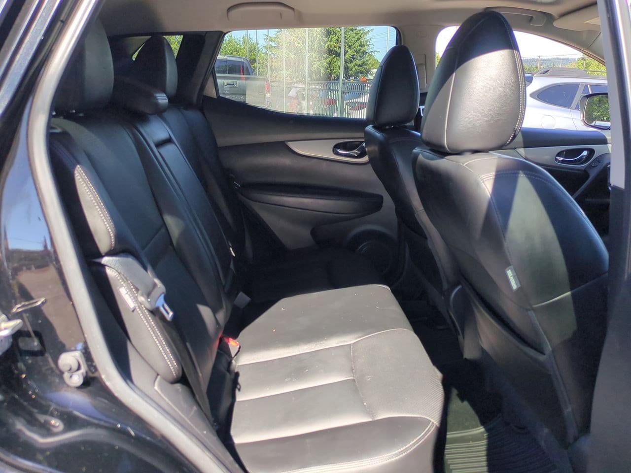 Thumbnail: 2020 Nissan Rogue Sport - 21