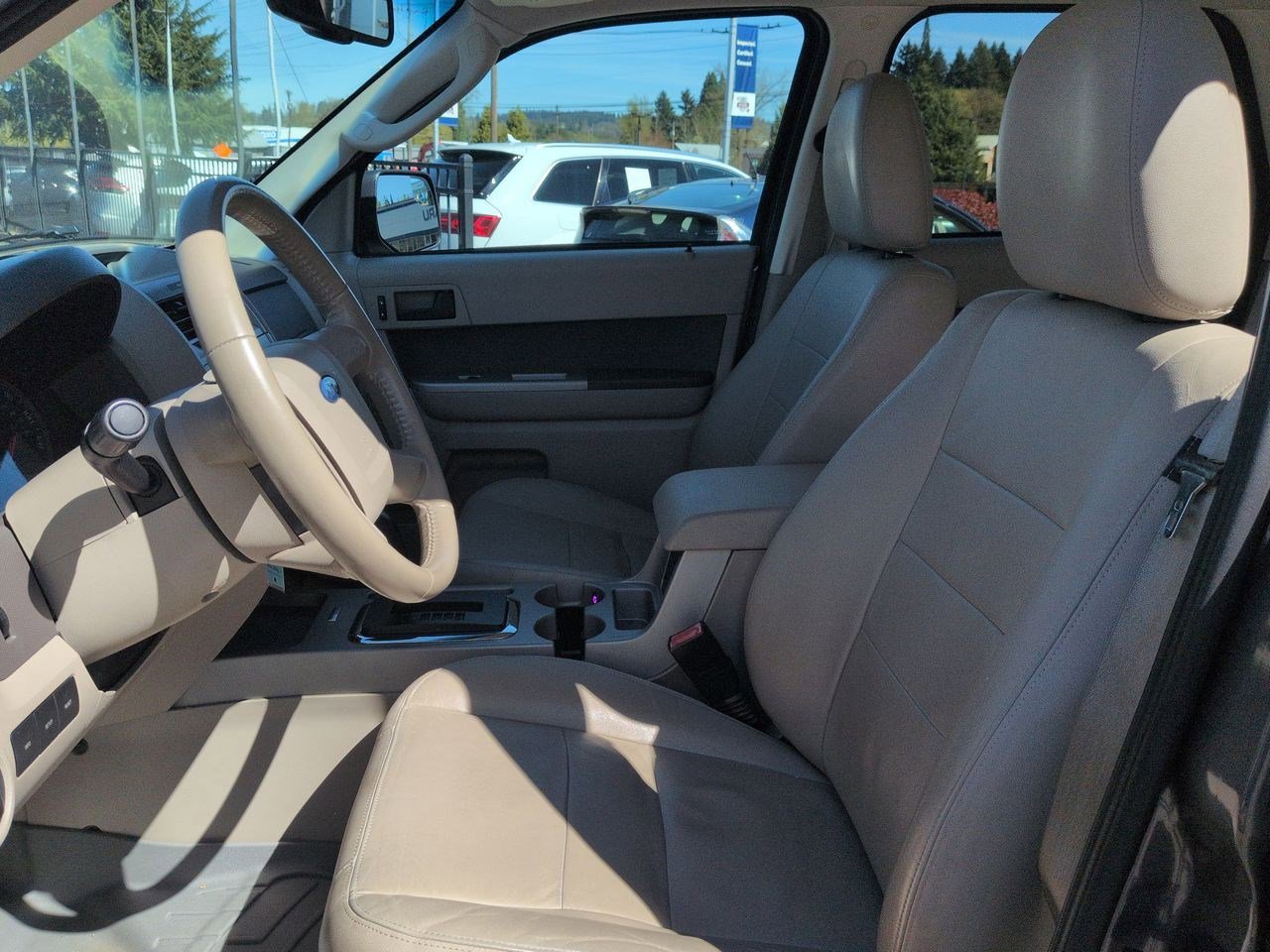 Thumbnail: 2011 Ford Escape - 17