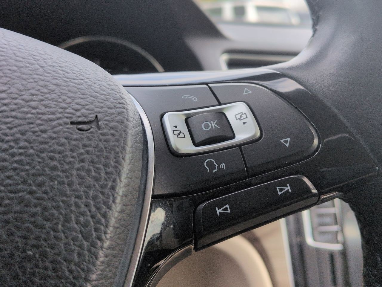 Thumbnail: 2017 Volkswagen Passat - 27