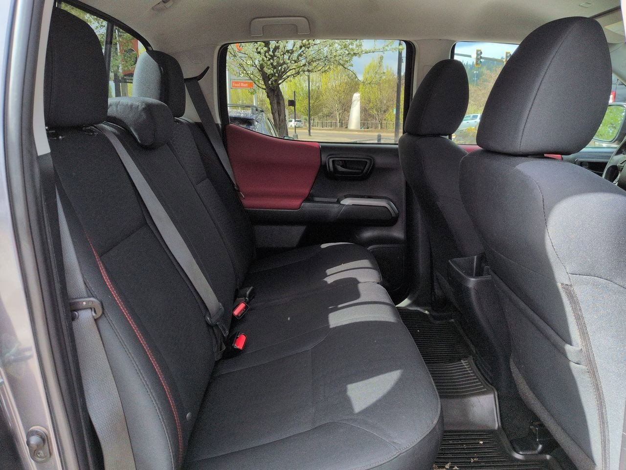 Thumbnail: 2019 Toyota Tacoma - 20