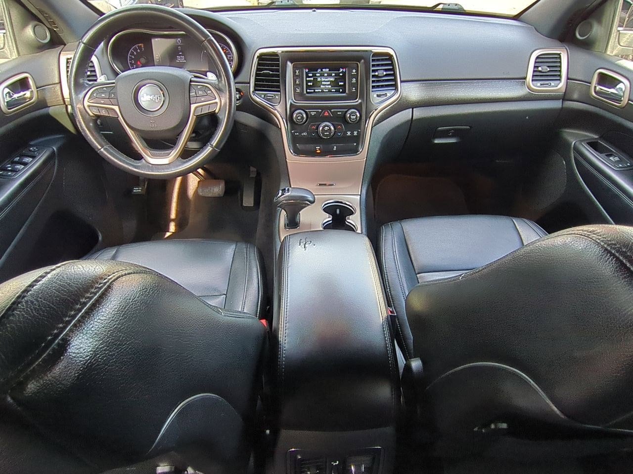 Thumbnail: 2015 Jeep Grand Cherokee - 16