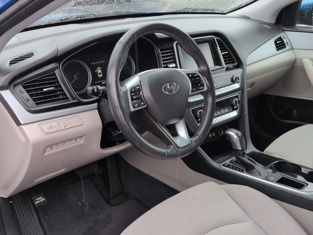 Thumbnail: 2019 Hyundai Sonata - 10